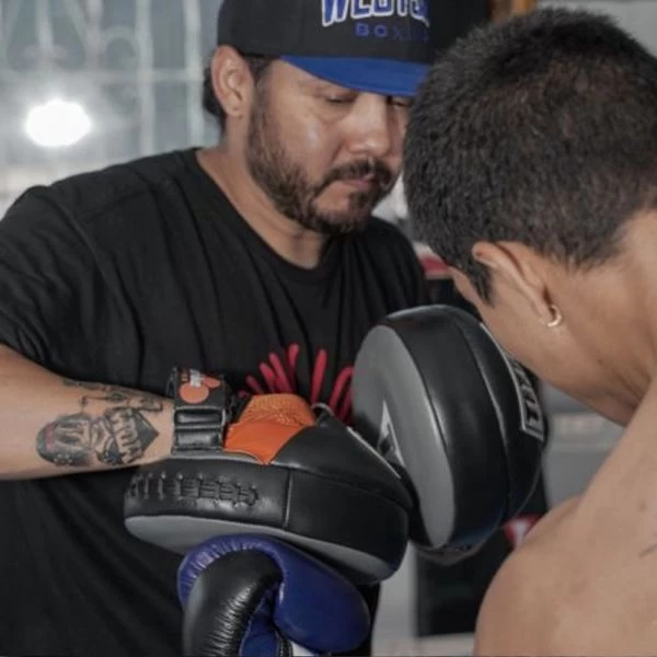 TITLE Ionic Strike Punch Mitts - Image 8